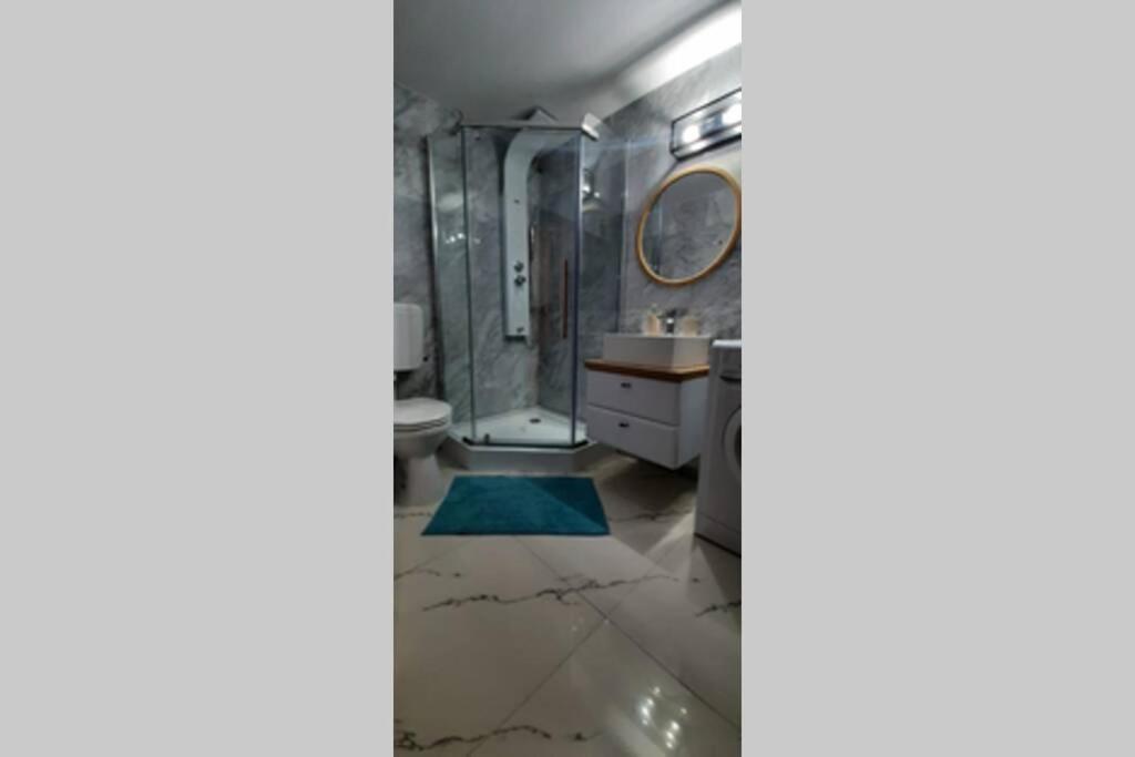 Studio With Private Terrace Next To Cismigiu Bukares Bagian luar foto