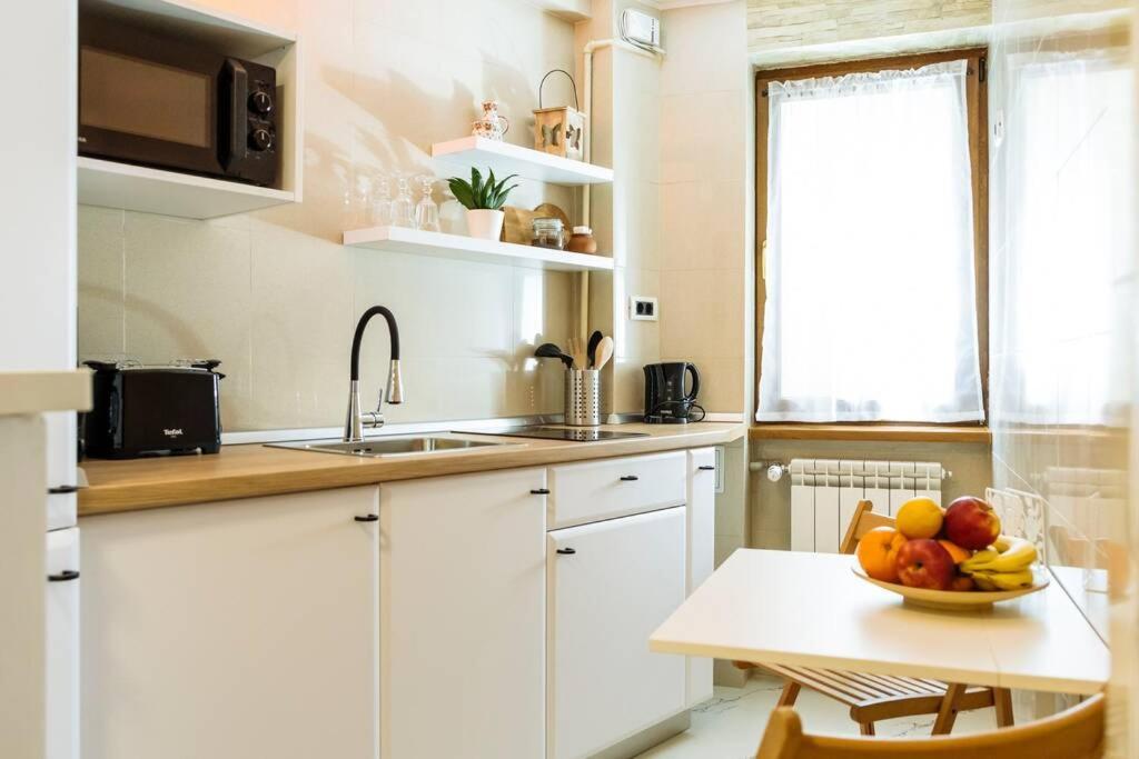 Studio With Private Terrace Next To Cismigiu Bukares Bagian luar foto