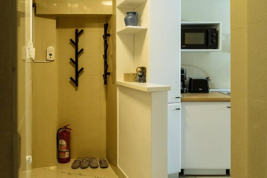 Studio With Private Terrace Next To Cismigiu Bukares Bagian luar foto